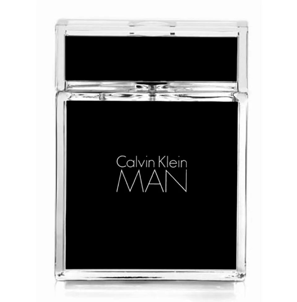 Vista frontal del perfume Calvin Klein Man fragancia masculina sofisticada