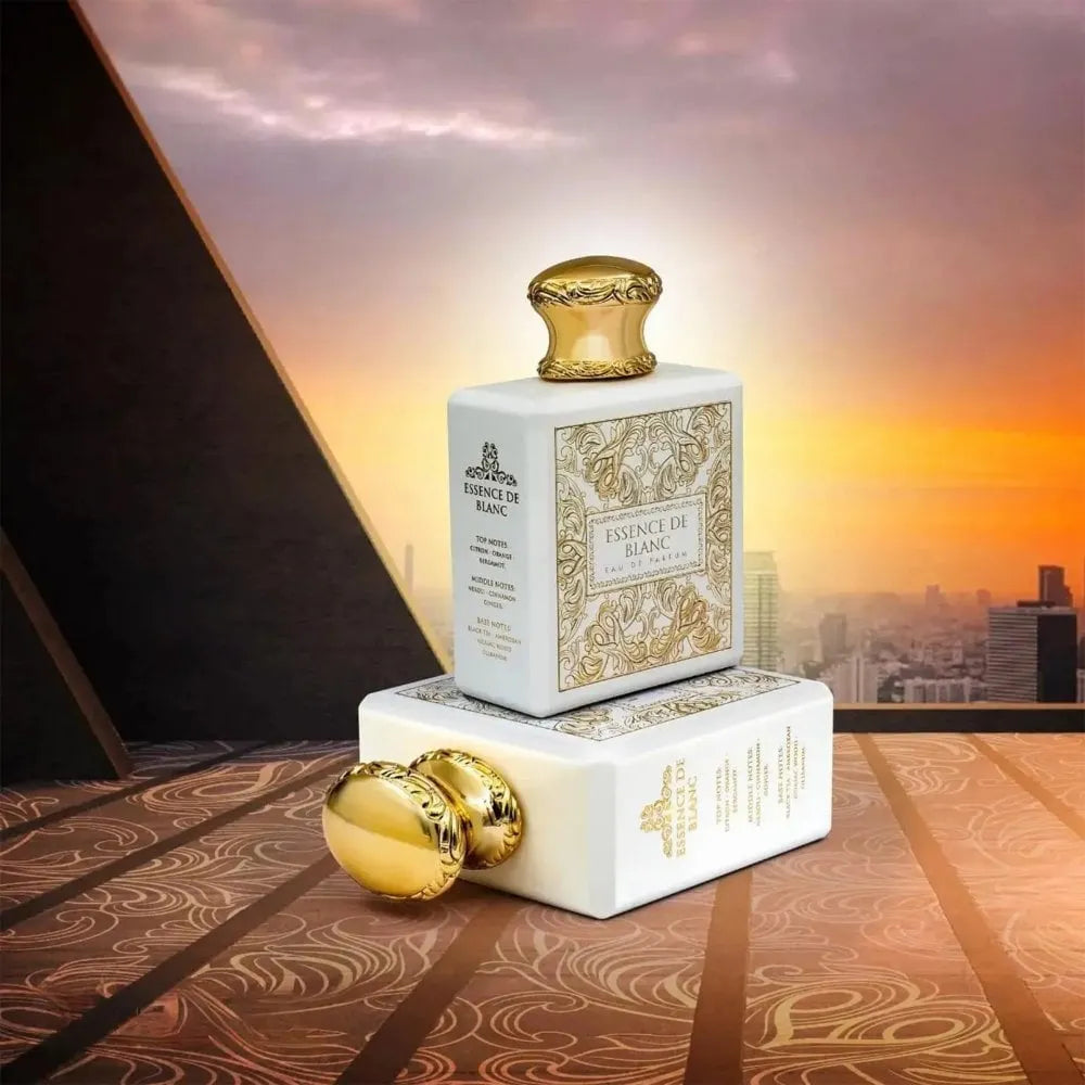 Perfume French Avenue Essence De Blanc 100ml junto a su caja original color blanco con letras doradas y estilo elegante