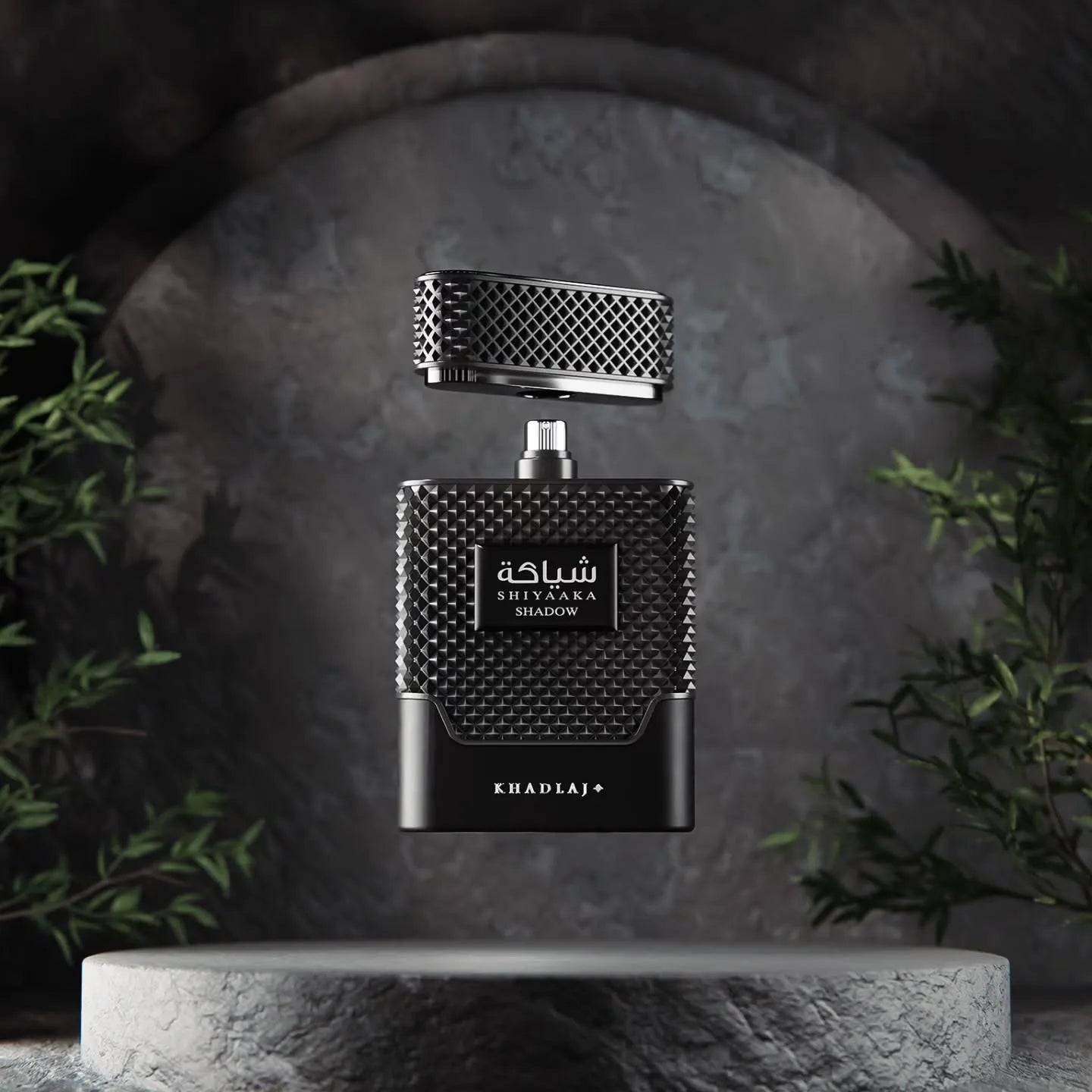 Perfume Khadlaj Shiyaaka Shadow 100ml Eau de Parfum presentado sobre fondo neutro con iluminación profesional