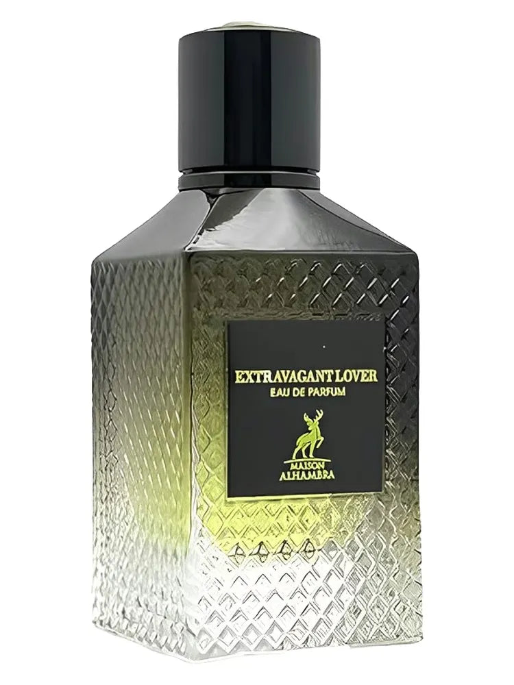 presentación completa del perfume maison alhambra extravagant lover 100 ml junto a su caja original negra con detalles dorados