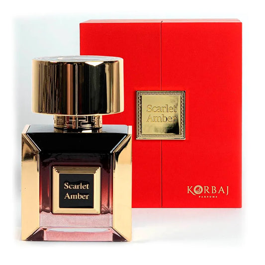 Perfume Korbaj Parfums Scarlet Ambar Extrait 100ml con frasco oscuro y detalles dorados sobre fondo blanco