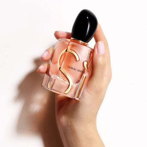 si eau de parfum intense armani 100ml aroma femenino chipre floral con notas de vainilla bourbon davana y té negro