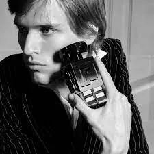 presentación completa del perfume Phantom Elixir Paco Rabanne con frasco y caja en composición profesional