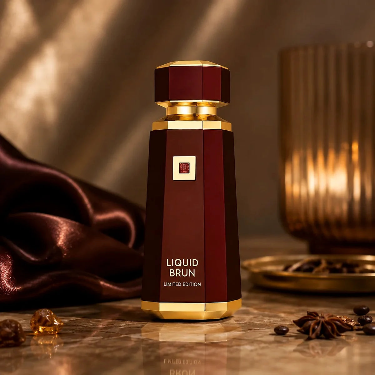 Vista frontal de French Avenue Liquid Brun Limited Edition EDP 100ml, destacando el diseño del frasco y su presentación elegante.