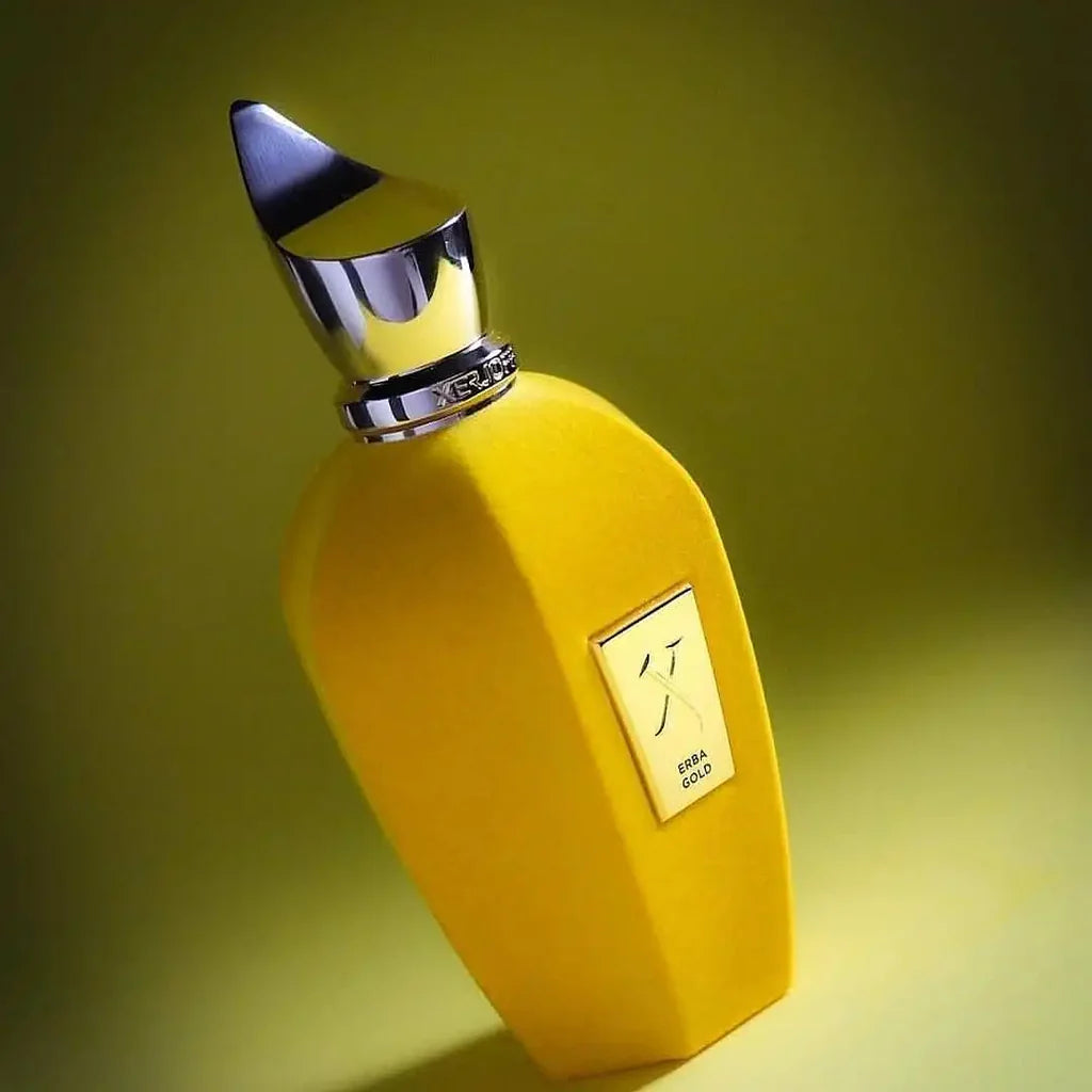 Perfume Xerjoff Erba Gold EDP 100ml frasco de lujo con detalles en relieve y estuche premium