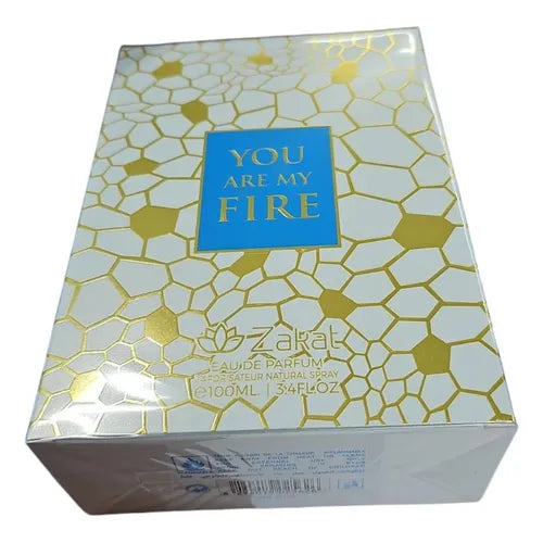 Perfume Zakat You Are My Fire EDP 100ml frasco elegante con efecto de fuego y logo dorado