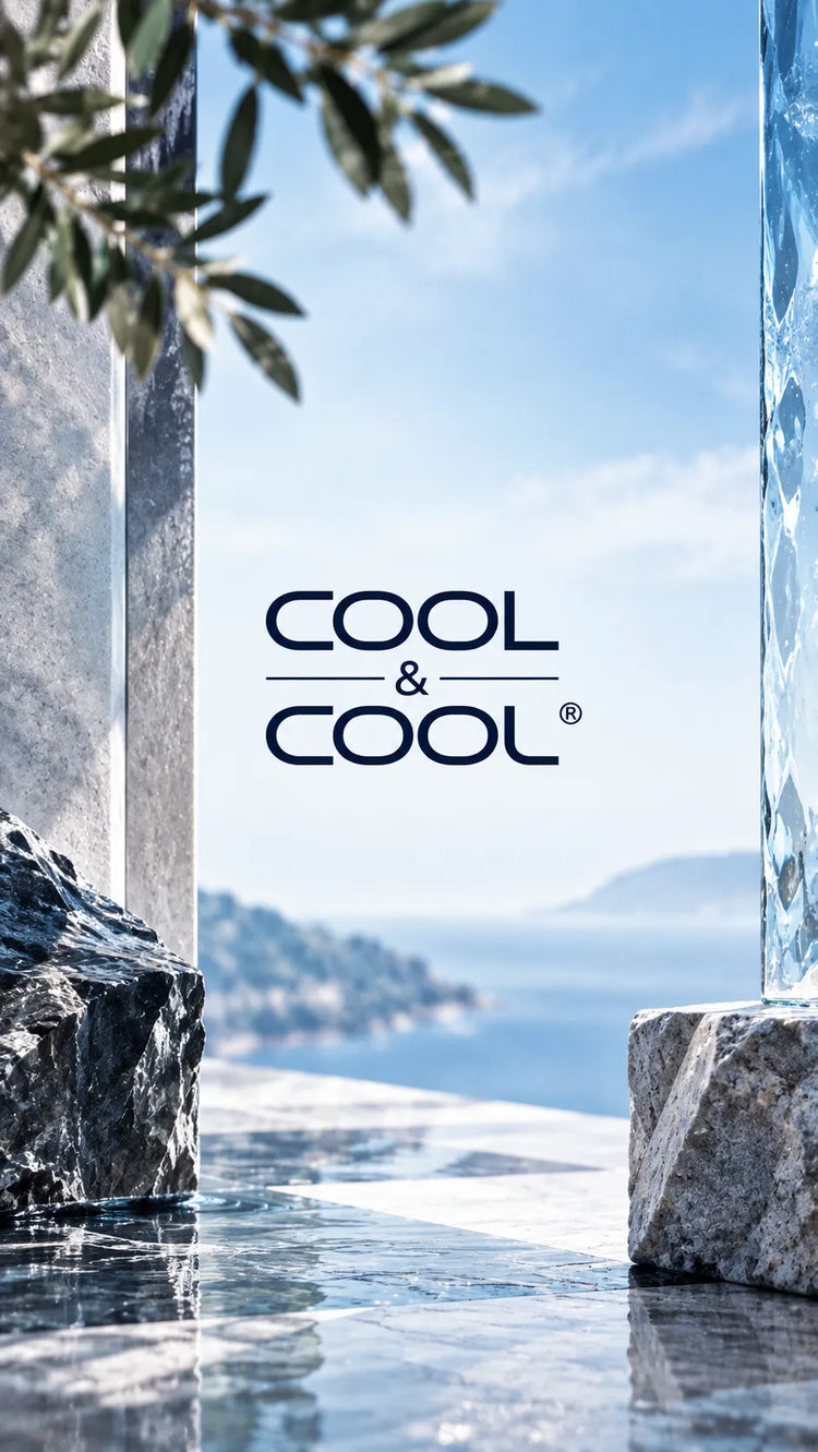Colección de perfumes Cool & Cool originales en Colombia, con el logotipo de la marca sobre un escenario fresco de tonos azul, blanco y gris.