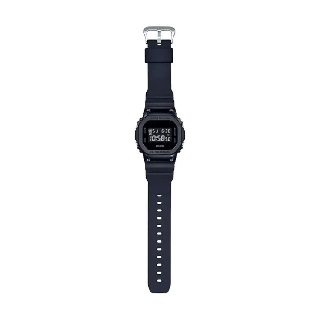 Reloj Casio GM-5600B-1DR
