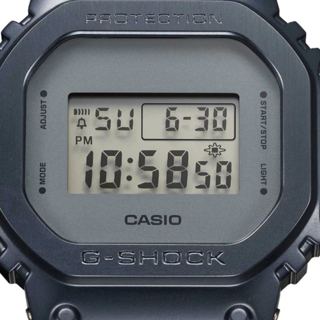 Reloj Casio GM-5600MF-2DR