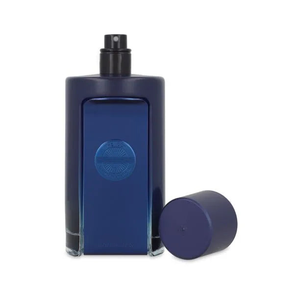 imagen del perfume the icon supreme sobre fondo neutro destacando su familia olfativa amaderada oriental