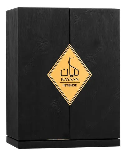 detalle cercano del frasco armaf kayaan intense resaltando acabados y diseño distintivo