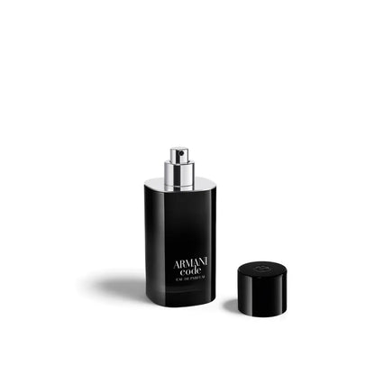 imagen del perfume armani code eau de parfum sobre fondo claro destacando su presentación premium y refinada