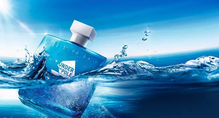 Detalle del frasco del perfume Azzaro Chrome Under The Pole mostrando su tapón y grabado elegante