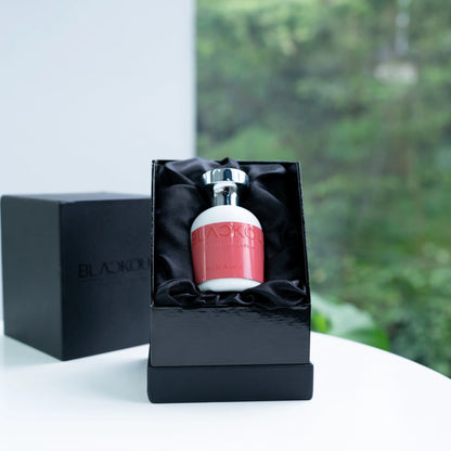 Caja original del perfume Black Oud Okinawa 50 ml