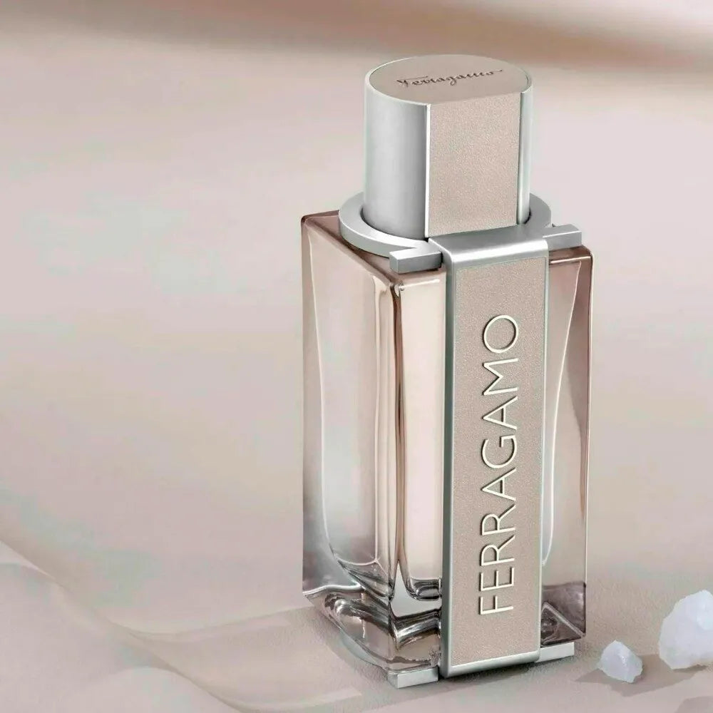 Frasco Bright Leather Ferragamo 100ml diseño moderno masculino