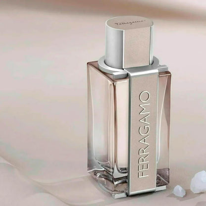 Frasco Bright Leather Ferragamo 100ml diseño moderno masculino