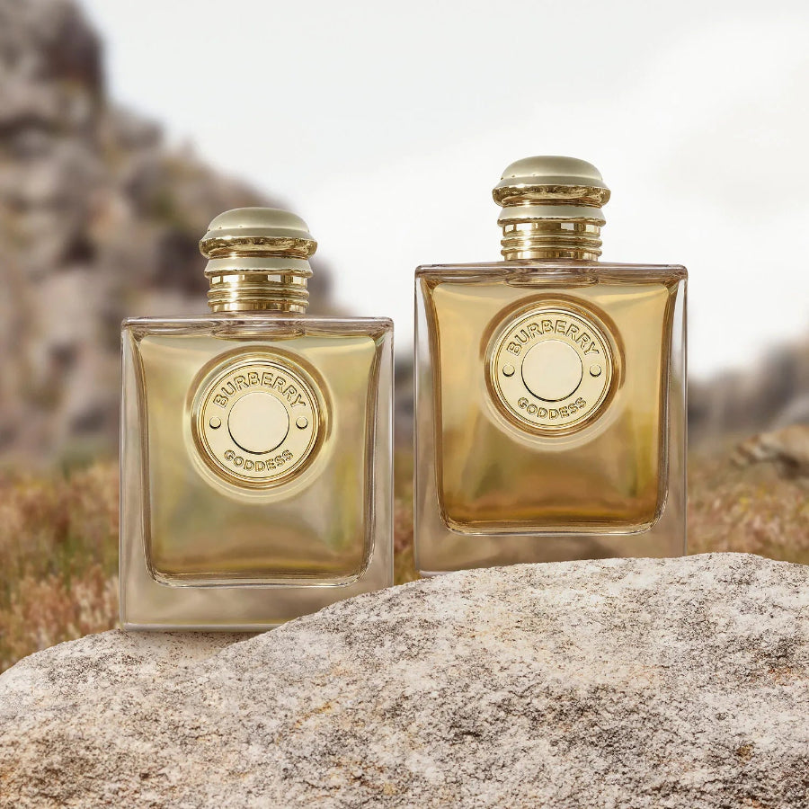 Detalle del frasco Burberry Goddess Intense Mujer Eau De Parfum 100ml