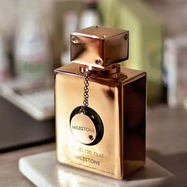 Fragancia unisex Club De Nuit Milestone de 200ml Armaf aromática acuática