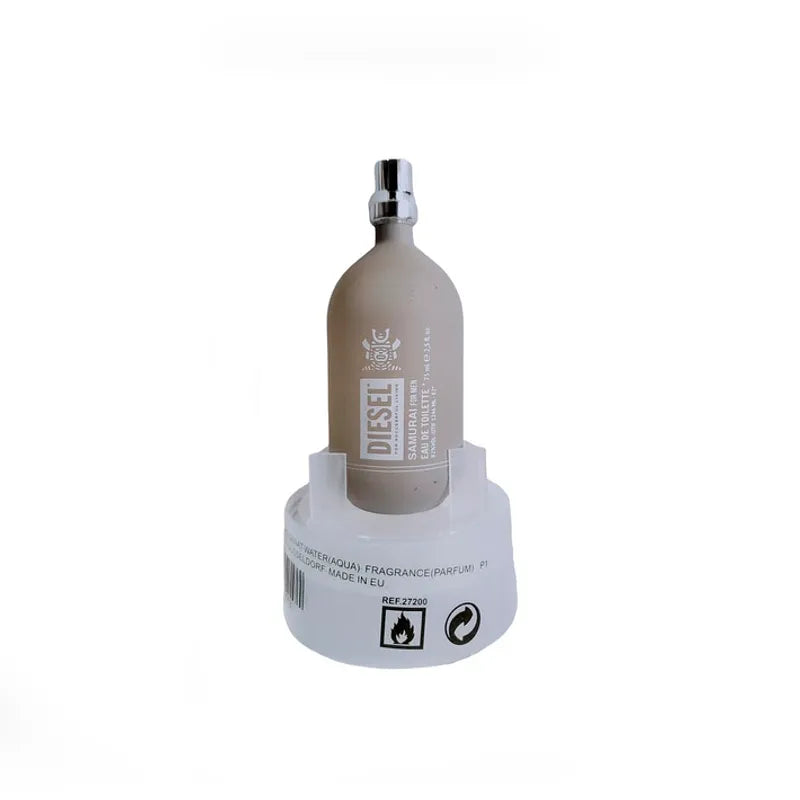 detalle lateral del frasco diesel samurai 75 ml mostrando su diseño contemporáneo y estilo sofisticado