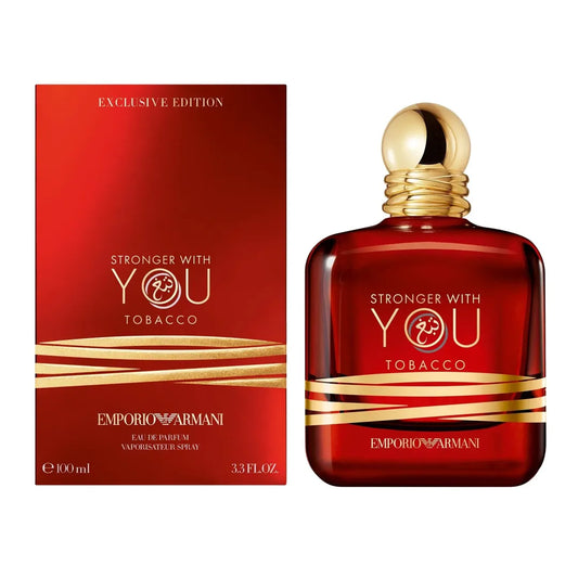 Perfume Emporio Armani Stronger With You Tobacco 100ml frasco ámbar con tapa metálica sobre fondo blanco