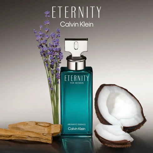 detalle del frasco del perfume eternity aromatic essence for women mostrando su etiqueta distintiva