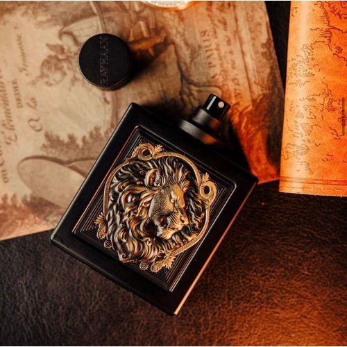 Fragancia masculina Rayhaan Tiger con acordes de pimienta cuero y sándalo