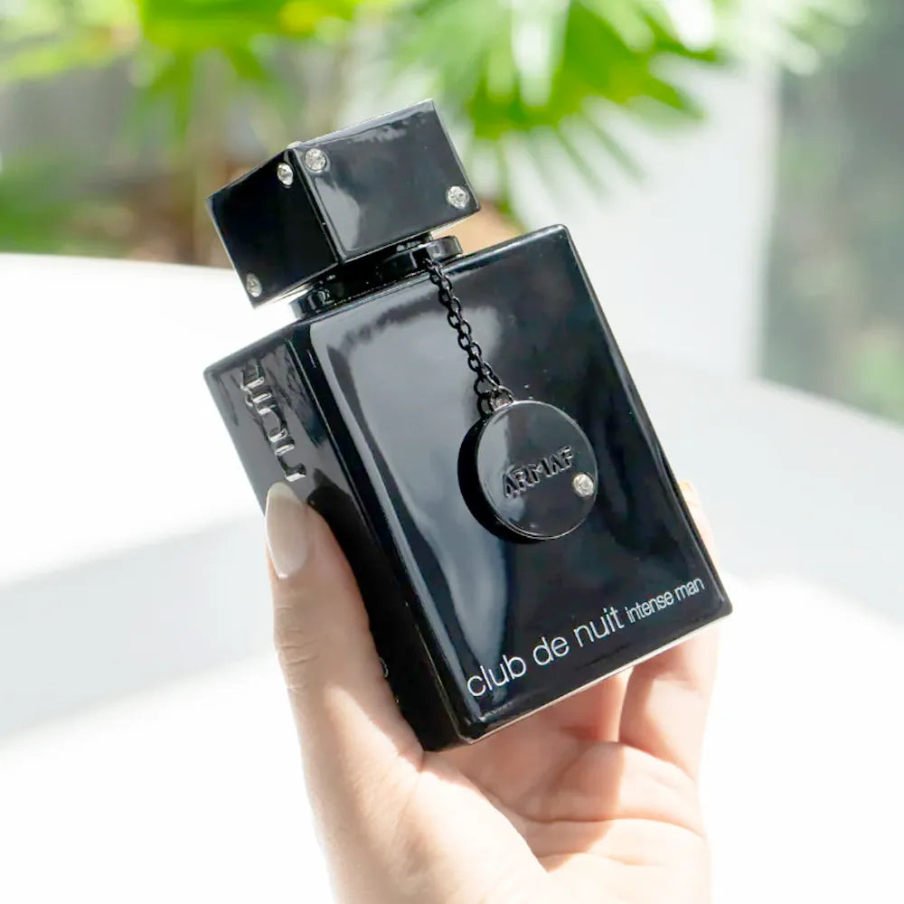 Frasco del perfume Club de Nuit Intense Man Eau de Toilette de Armaf