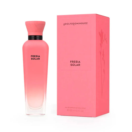 Perfume Fresia Solar Adolfo Domínguez 120ml Eau De Parfum con diseño elegante y fondo blanco