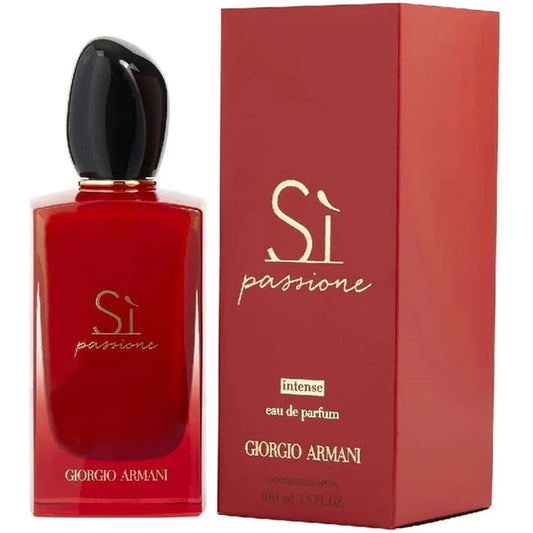 Giorgio Armani Si Passione Intense perfume femenino 100ml con aroma seductor de grosella negra vainilla y pachulí
