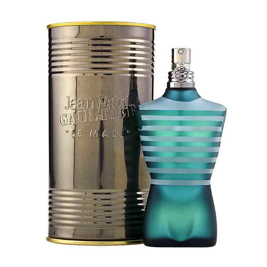 frasco icónico de le male edt de jean paul gaultier para hombre sobre fondo limpio