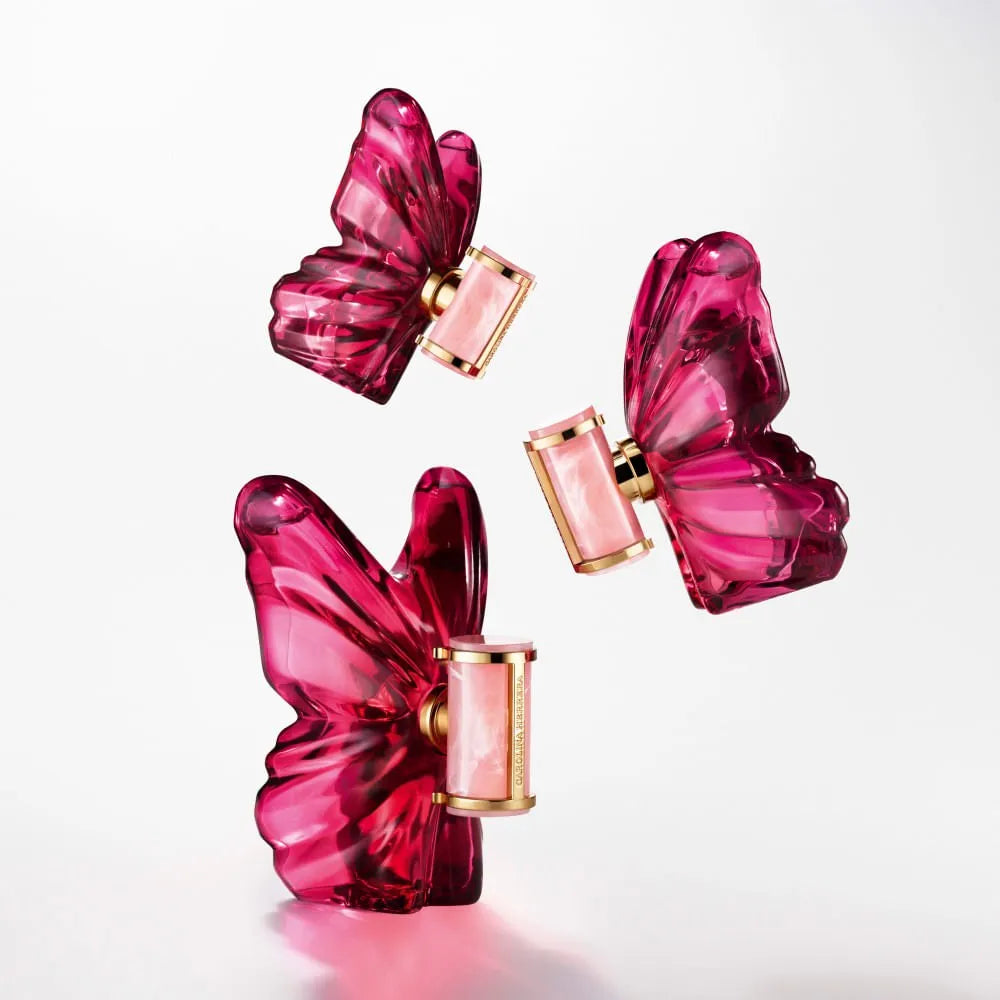 Fragancia femenina Carolina Herrera La Bomba Edp 80ml con acordes florales orientales combinados con peonia roja frangipani y vainilla