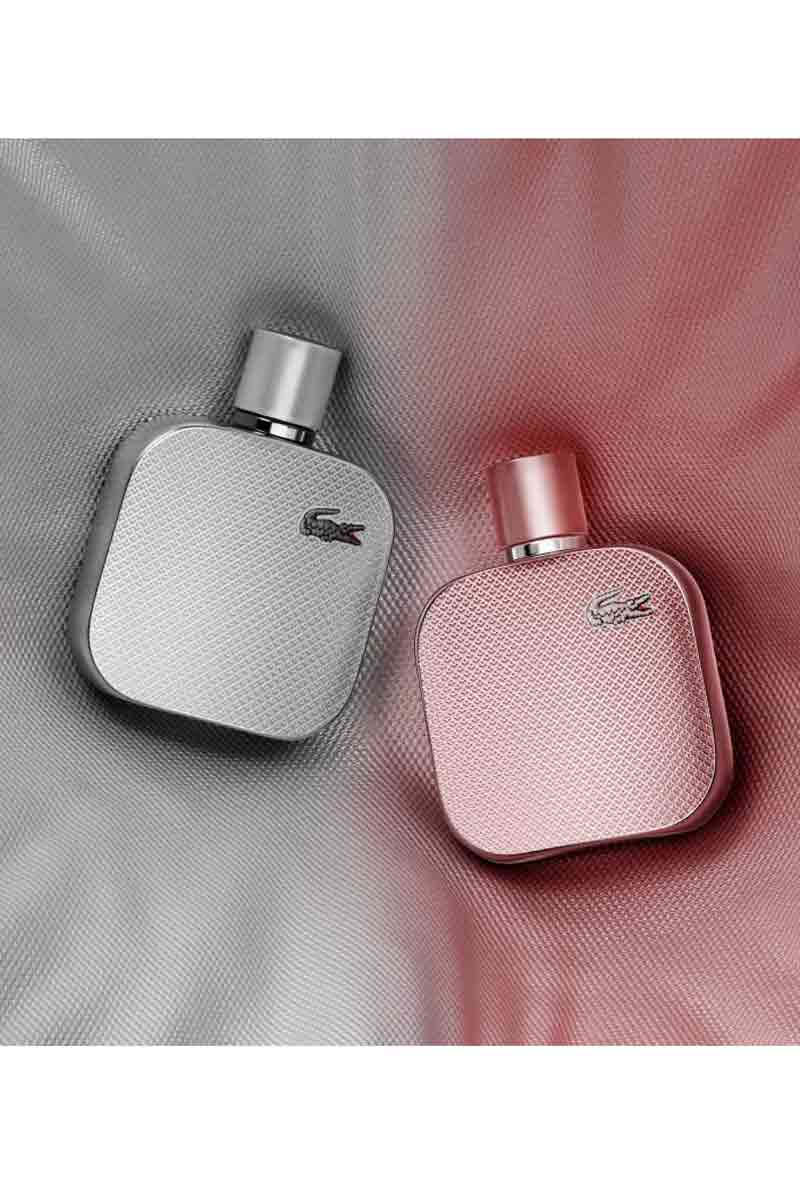 Detalle del frasco Lacoste Silver Rose L.12.12 Eau De Parfum Mujer 100 ml