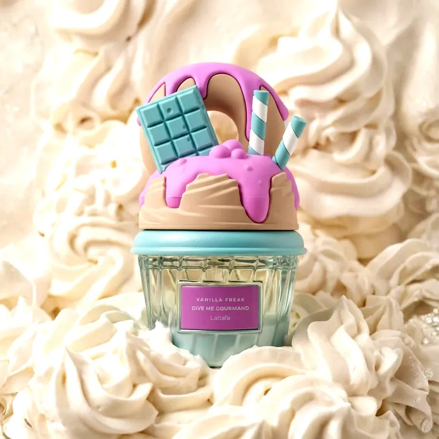 Vista frontal del perfume Lattafa Vanilla Freak para mujer