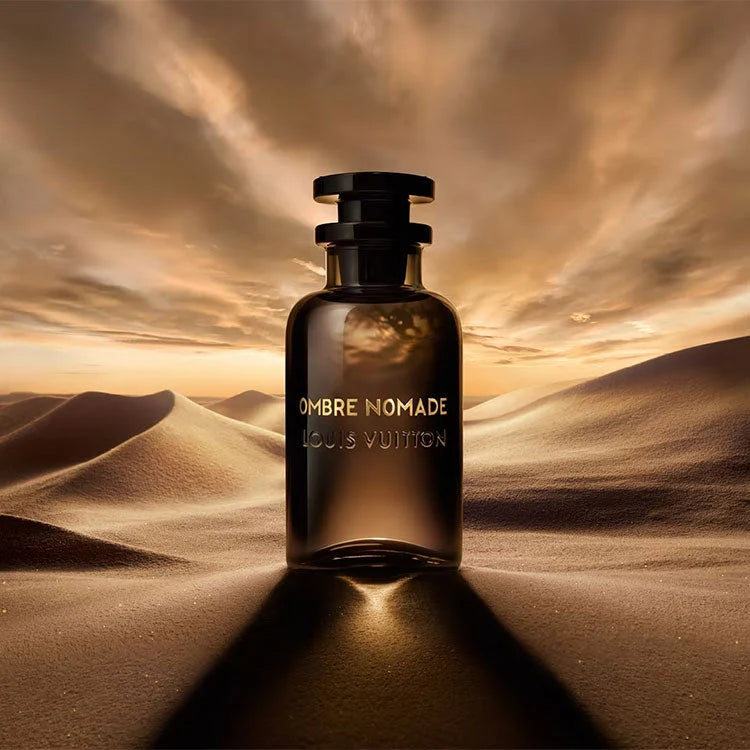 Vista lateral del perfume Louis Vuitton Ombre Nomade Eau De Parfum 100ml