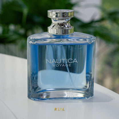 Detalle del frasco Nautica Voyage 100ml