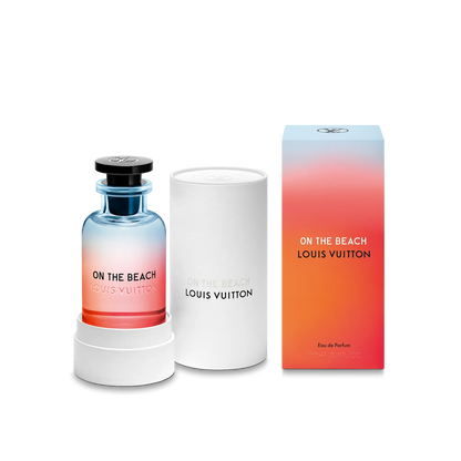 Presentación completa del perfume On The Beach con frasco y caja