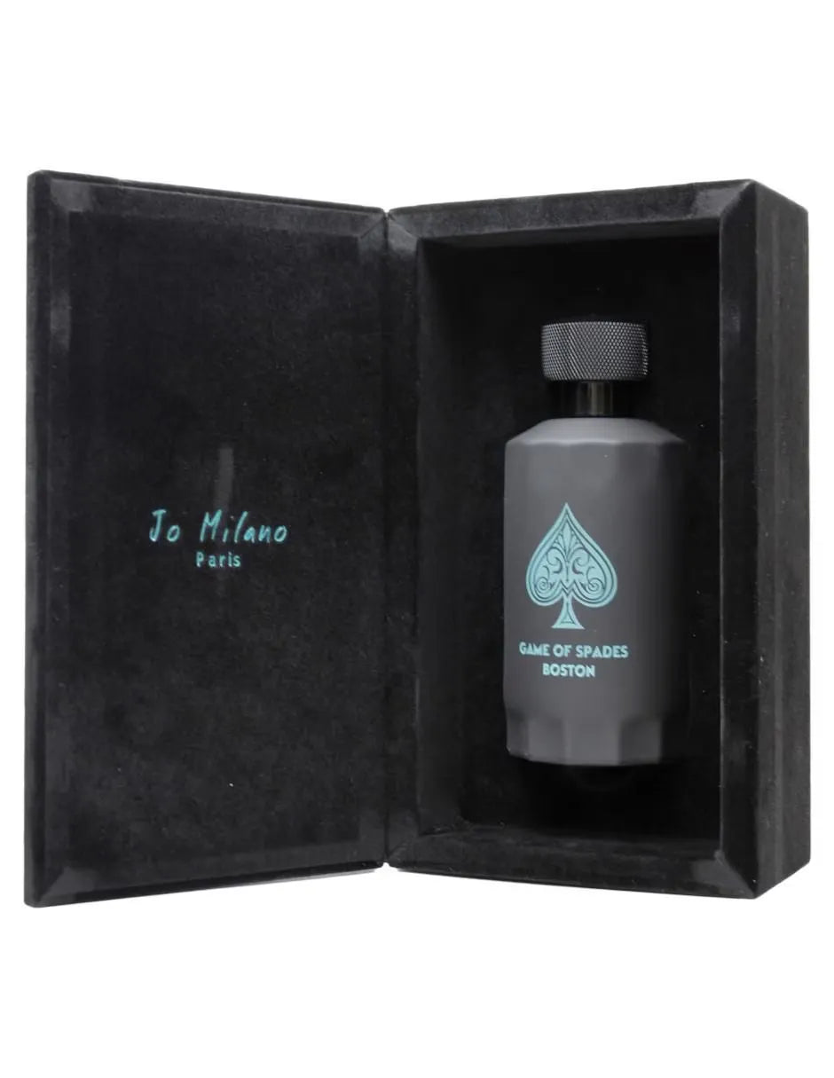 detalle del frasco del perfume Boston Jo Milano para hombre