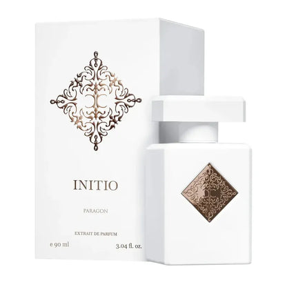 perfume initio paragon en frasco negro mate con detalles dorados minimalistas