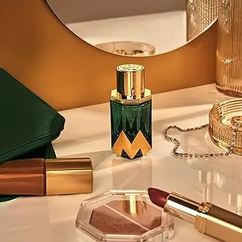 detalle del frasco del perfume Royalty by Maluma Jade For Queens 75ml