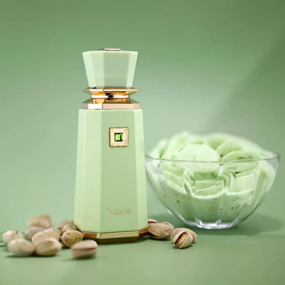 Perfume de lujo French Avenue Luscious de Fragrance World con diseño sofisticado y notas florales y frutales