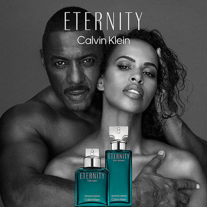 foto del perfume calvin klein eternity aromatic essence parfum intense resaltando su diseño transparente y tonos verdes