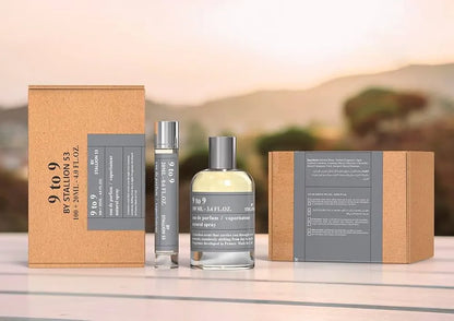 perfume stallion 53 9 to 9 estuche con fragancia amaderada fresca para hombres en botella de 100ml y frasco 20ml