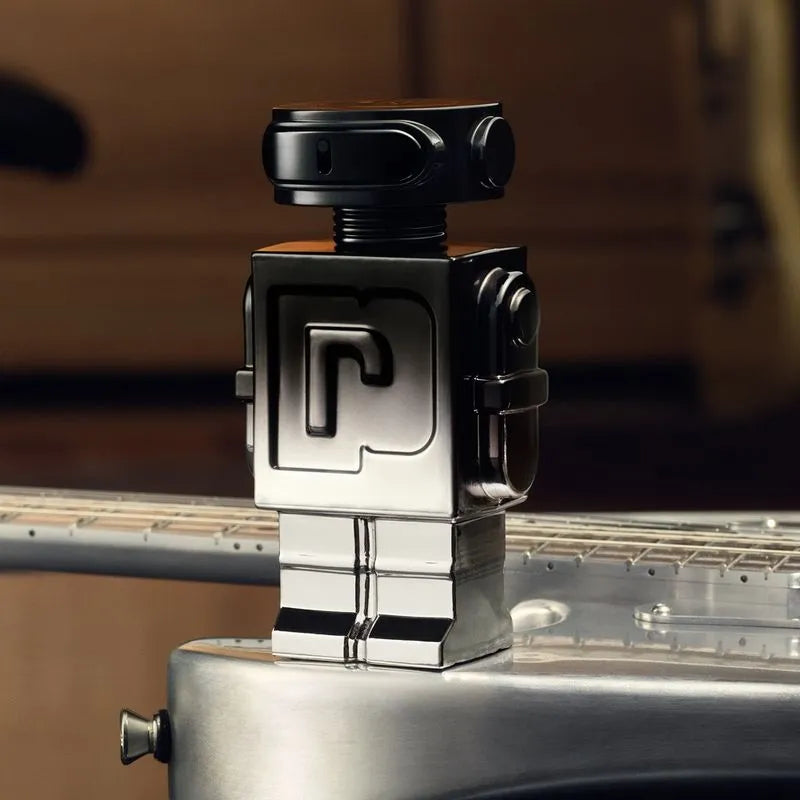 vista lateral del perfume Phantom Elixir Paco Rabanne 100ml mostrando forma y estilo del envase