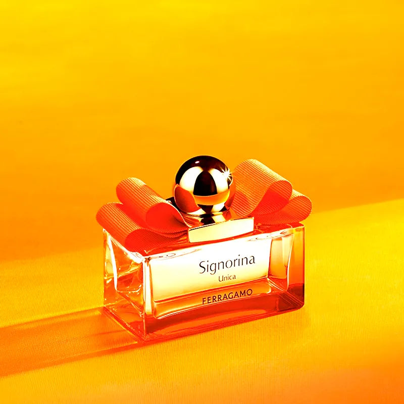 Detalle del frasco Signorina Unica Ferragamo perfume femenino de larga duración