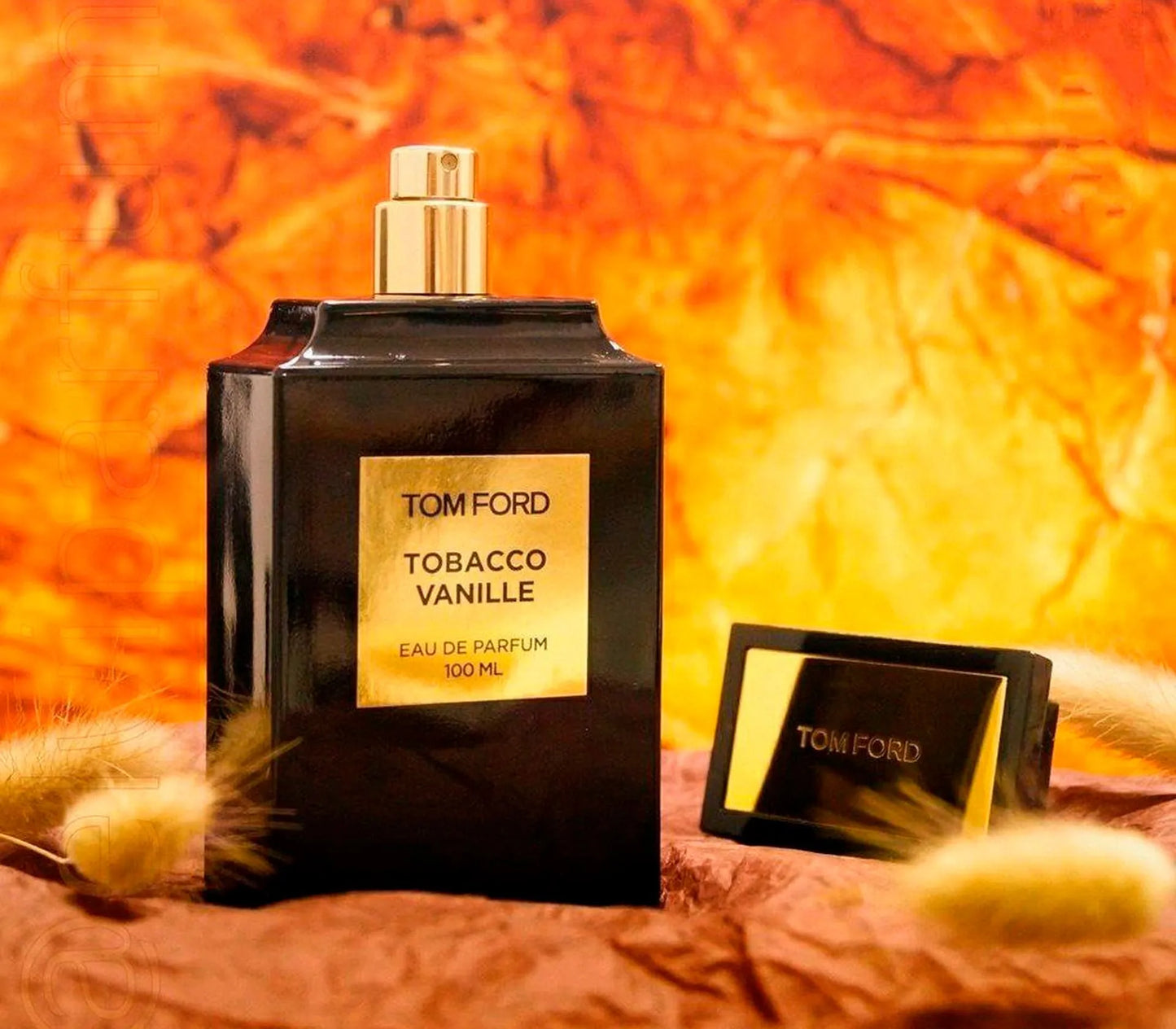 Vista lateral del perfume Tom Ford Tobacco Vanille 100 ml