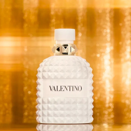 Vista frontal de Valentino Uomo Born in Roma Ivory Eau De Toilette 100ml perfume italiano para hombre