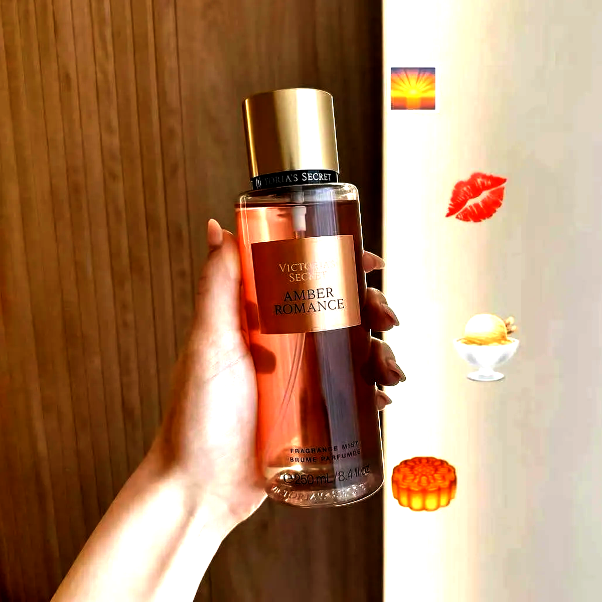 Frasco Victoria’s Secret Amber Romance Fragrance Mist 250 ml