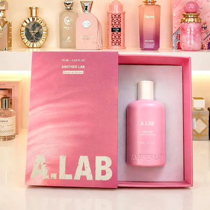 Vista frontal del perfume Another A.Lab Rioh 99 Extrait de Parfum para mujer