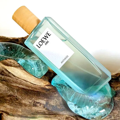 vista frontal Loewe Aire Anthesis Eau de Parfum con aroma fresco, floral y frutal