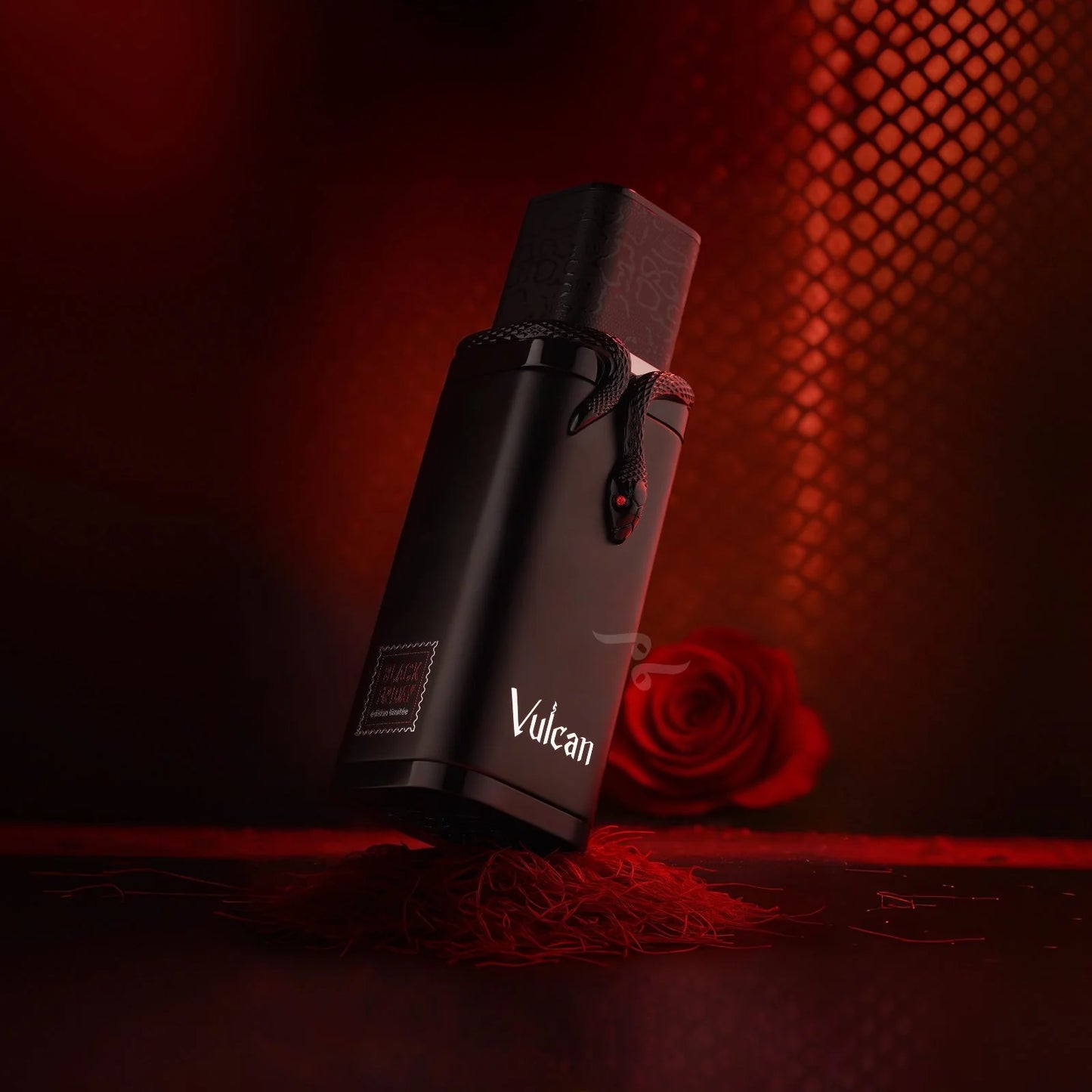 Detalle del frasco Vulcan Black Friday French Avenue Eau de Parfum 100ml